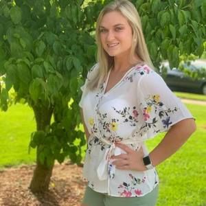 Meet your Posher, Michaela